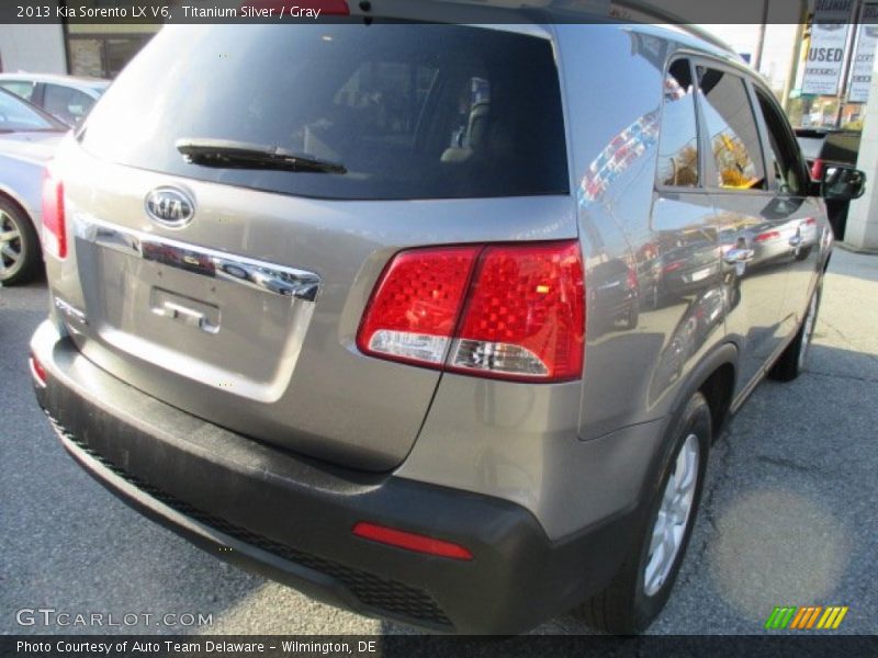Titanium Silver / Gray 2013 Kia Sorento LX V6