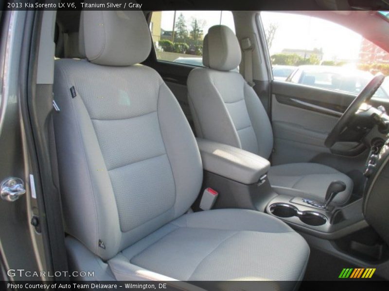 Titanium Silver / Gray 2013 Kia Sorento LX V6