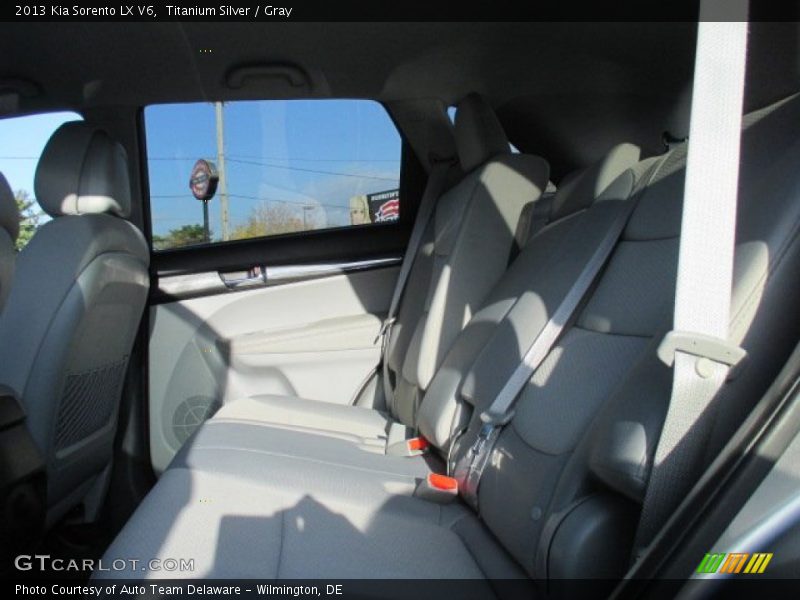 Titanium Silver / Gray 2013 Kia Sorento LX V6