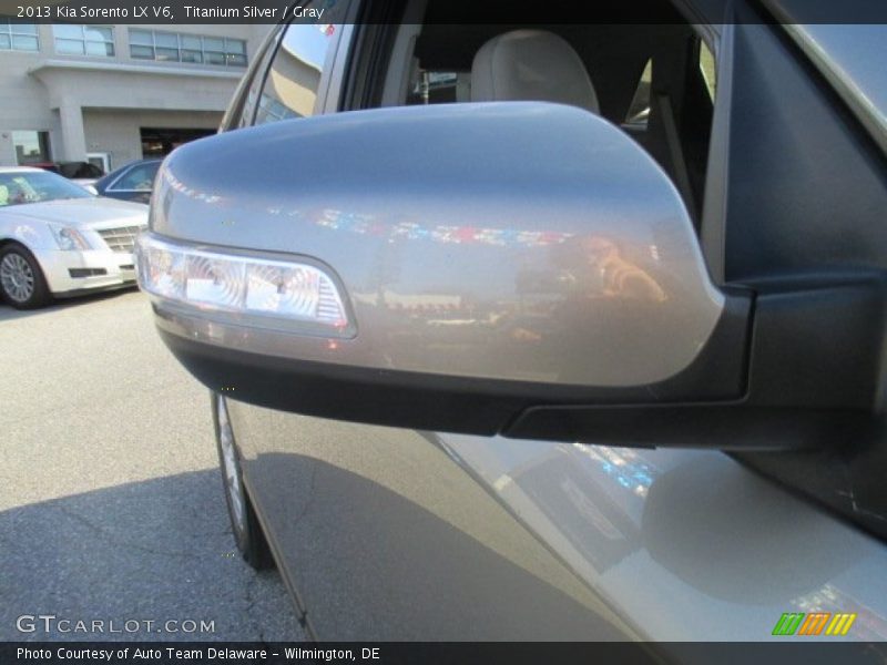Titanium Silver / Gray 2013 Kia Sorento LX V6