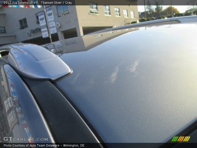 Titanium Silver / Gray 2013 Kia Sorento LX V6