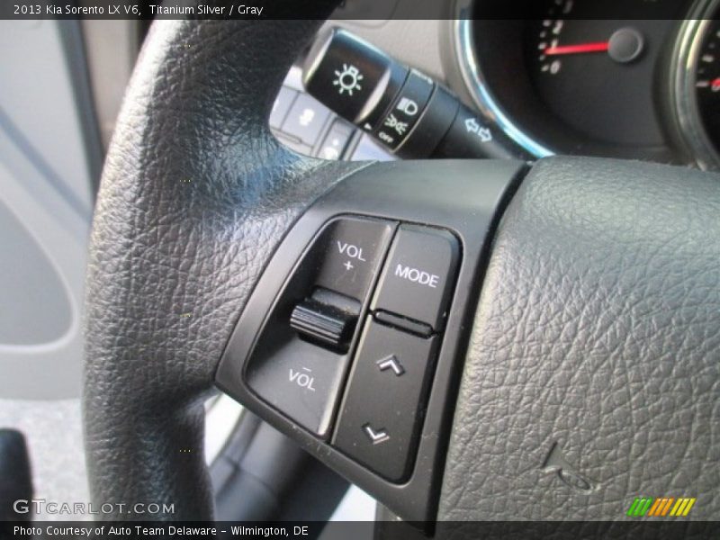 Titanium Silver / Gray 2013 Kia Sorento LX V6