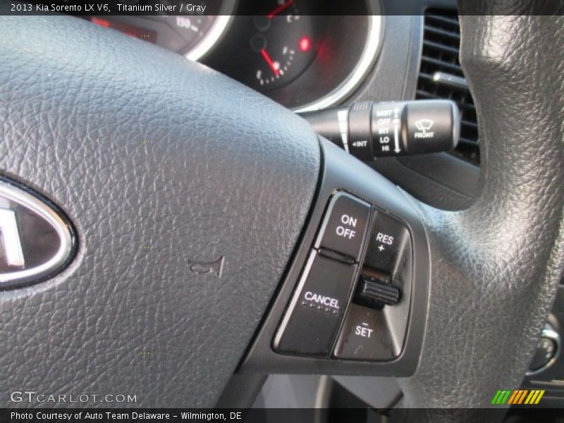 Titanium Silver / Gray 2013 Kia Sorento LX V6