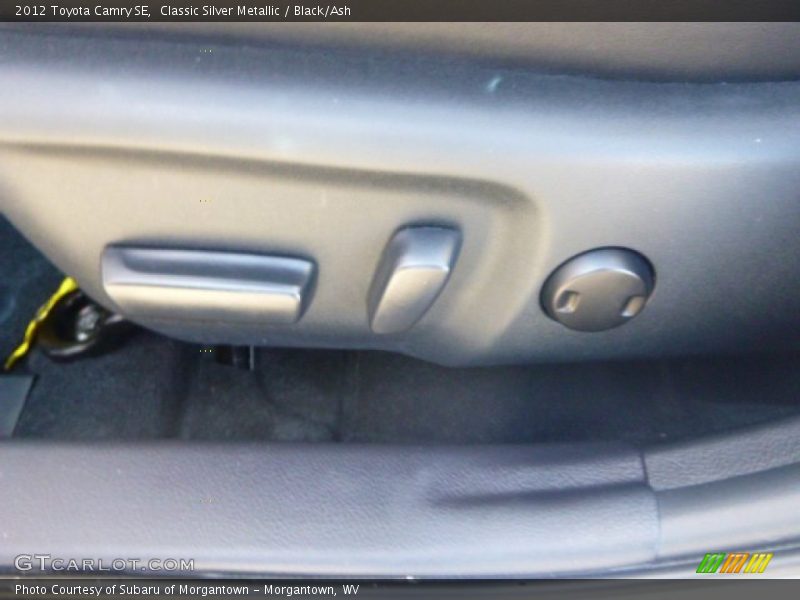 Classic Silver Metallic / Black/Ash 2012 Toyota Camry SE