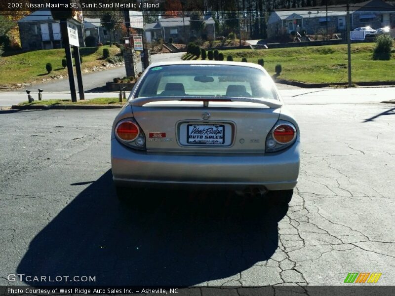 Sunlit Sand Metallic / Blond 2002 Nissan Maxima SE