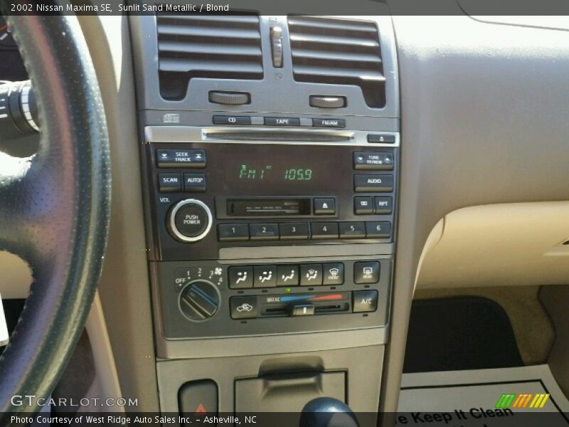 Sunlit Sand Metallic / Blond 2002 Nissan Maxima SE