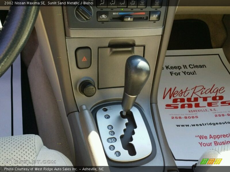 Sunlit Sand Metallic / Blond 2002 Nissan Maxima SE