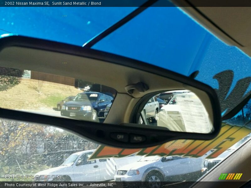 Sunlit Sand Metallic / Blond 2002 Nissan Maxima SE