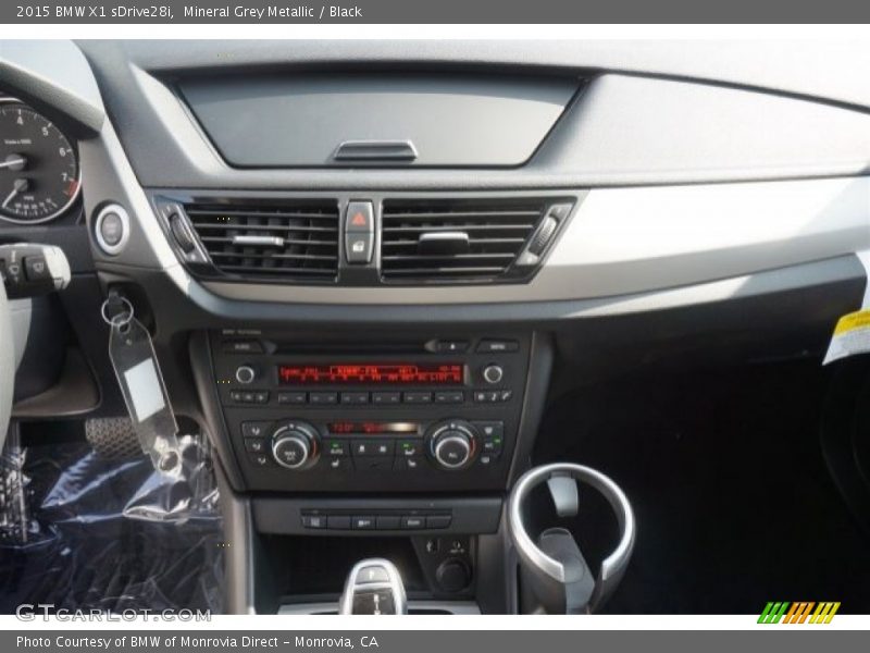 Mineral Grey Metallic / Black 2015 BMW X1 sDrive28i