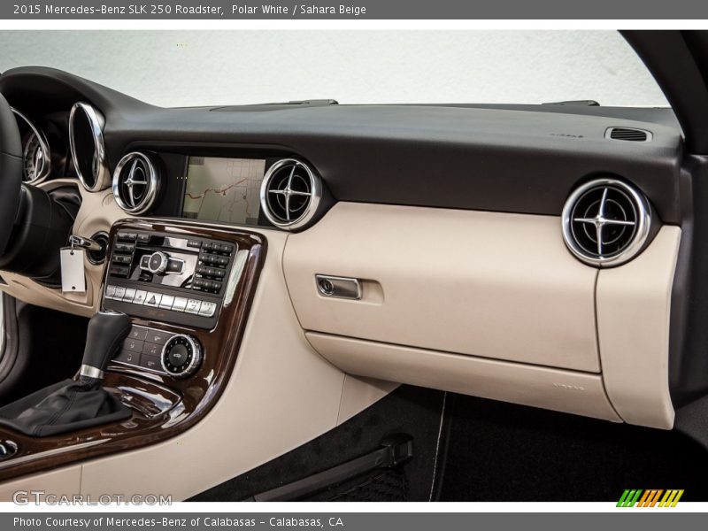 Polar White / Sahara Beige 2015 Mercedes-Benz SLK 250 Roadster