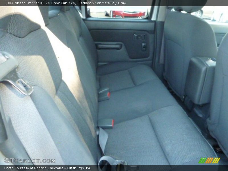 Radiant Silver Metallic / Gray 2004 Nissan Frontier XE V6 Crew Cab 4x4