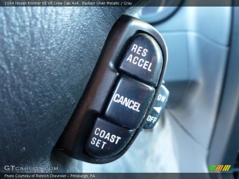 Radiant Silver Metallic / Gray 2004 Nissan Frontier XE V6 Crew Cab 4x4