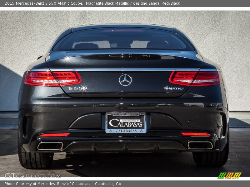 Magnetite Black Metallic / designo Bengal Red/Black 2015 Mercedes-Benz S 550 4Matic Coupe