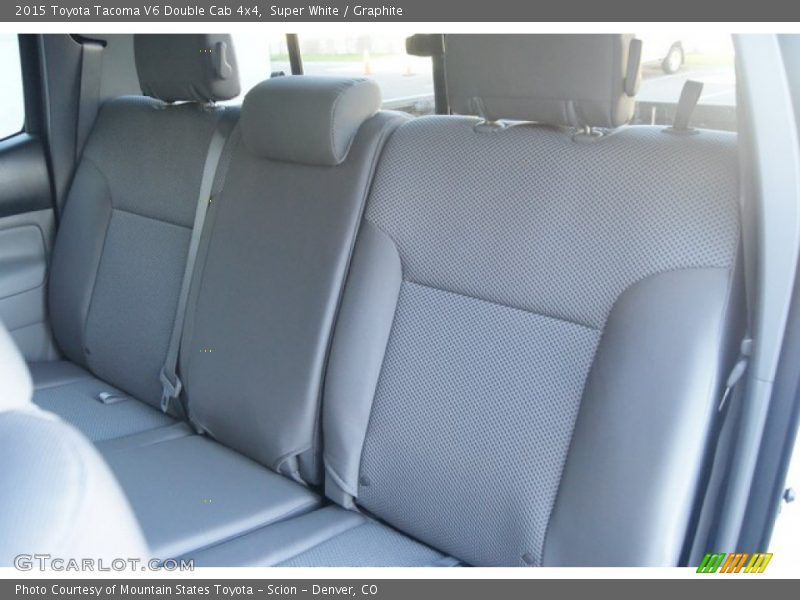 Super White / Graphite 2015 Toyota Tacoma V6 Double Cab 4x4