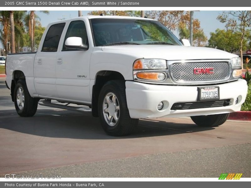 Summit White / Sandstone 2005 GMC Sierra 1500 Denali Crew Cab AWD