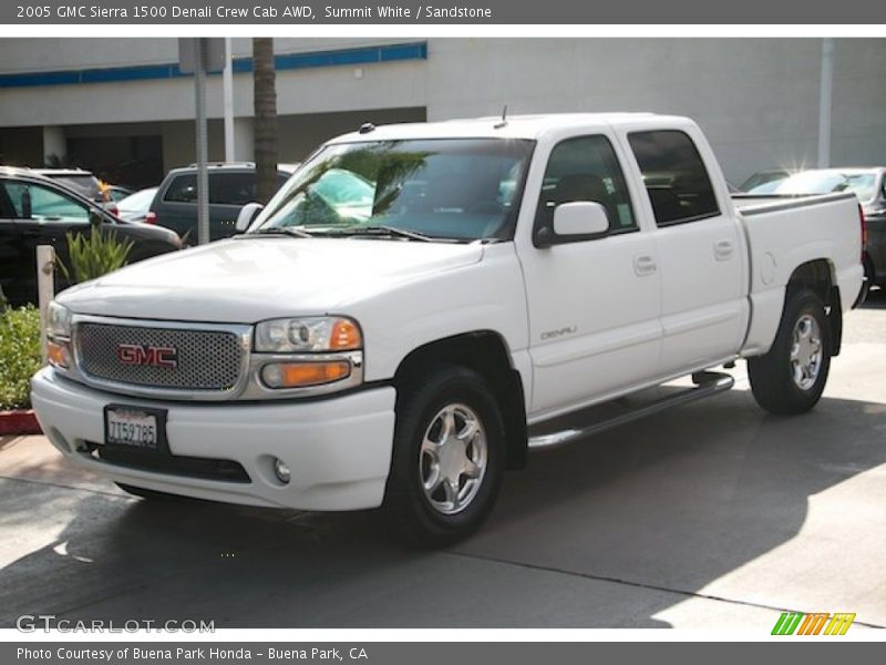 Summit White / Sandstone 2005 GMC Sierra 1500 Denali Crew Cab AWD