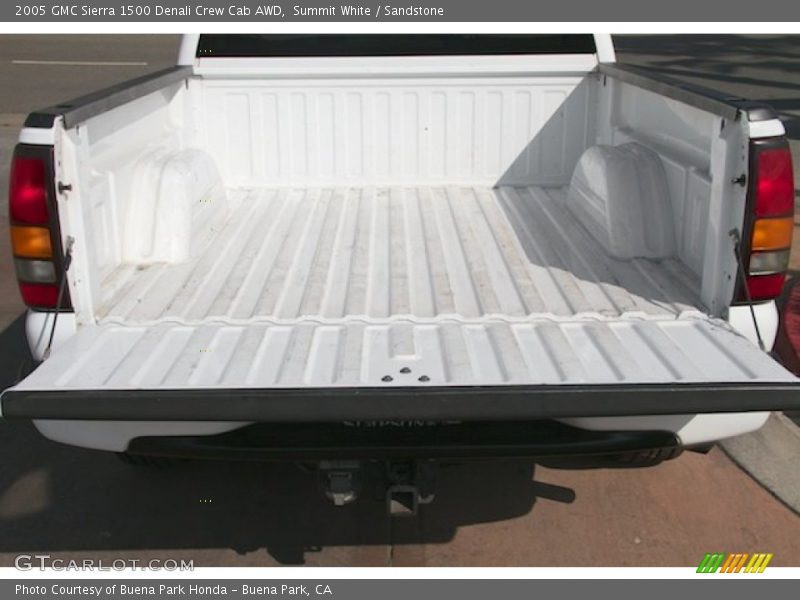 Summit White / Sandstone 2005 GMC Sierra 1500 Denali Crew Cab AWD