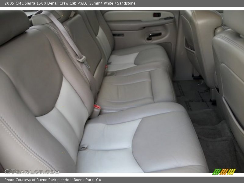 Summit White / Sandstone 2005 GMC Sierra 1500 Denali Crew Cab AWD