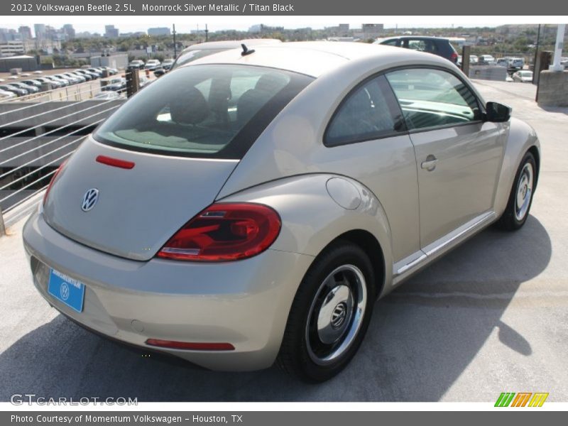Moonrock Silver Metallic / Titan Black 2012 Volkswagen Beetle 2.5L