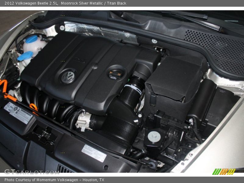 Moonrock Silver Metallic / Titan Black 2012 Volkswagen Beetle 2.5L