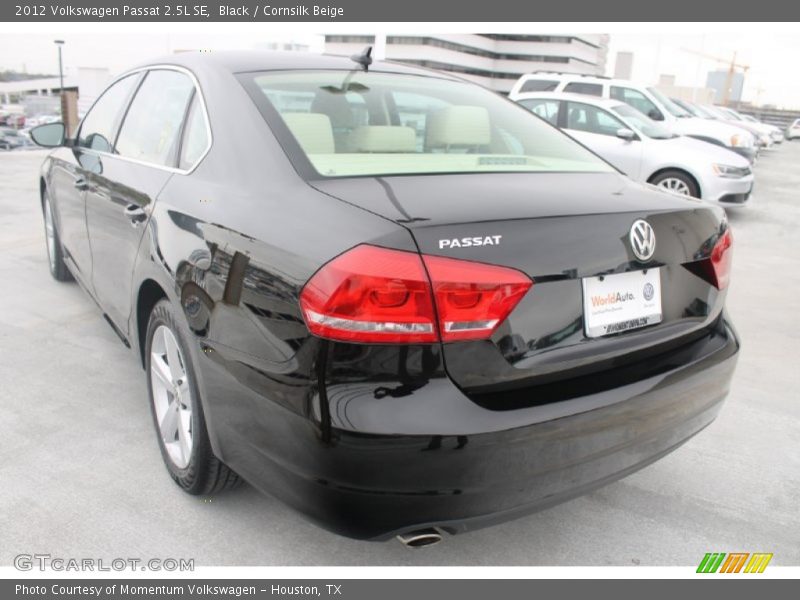 Black / Cornsilk Beige 2012 Volkswagen Passat 2.5L SE