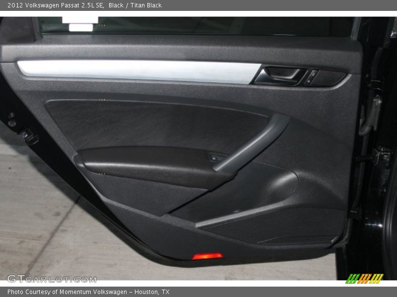 Black / Titan Black 2012 Volkswagen Passat 2.5L SE
