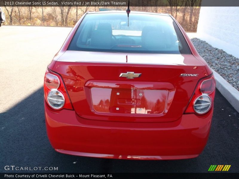 Victory Red / Jet Black/Dark Titanium 2013 Chevrolet Sonic LS Sedan