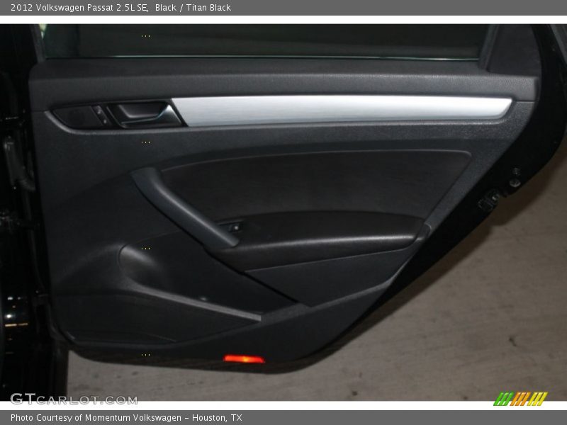 Black / Titan Black 2012 Volkswagen Passat 2.5L SE