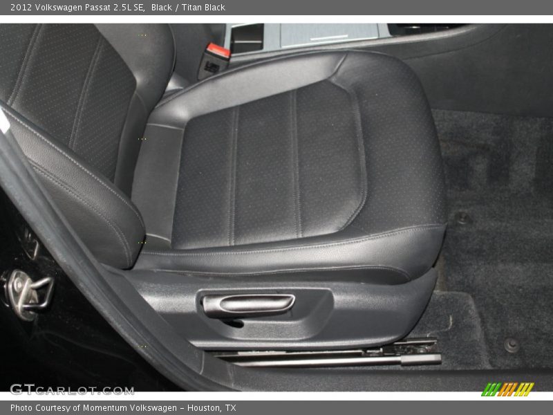 Black / Titan Black 2012 Volkswagen Passat 2.5L SE