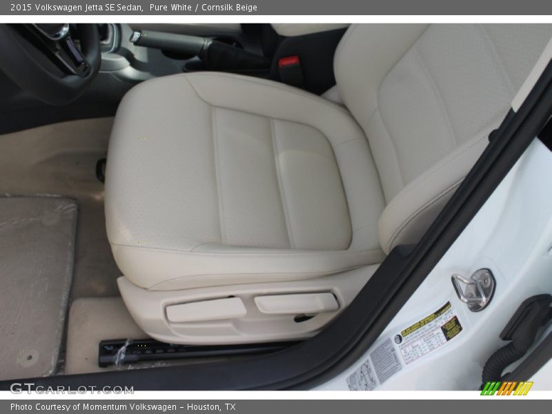 Pure White / Cornsilk Beige 2015 Volkswagen Jetta SE Sedan