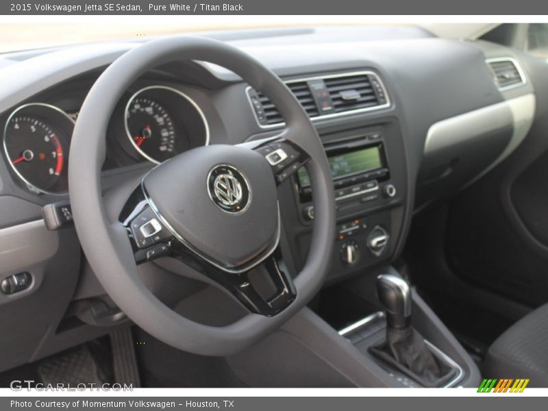 Pure White / Titan Black 2015 Volkswagen Jetta SE Sedan