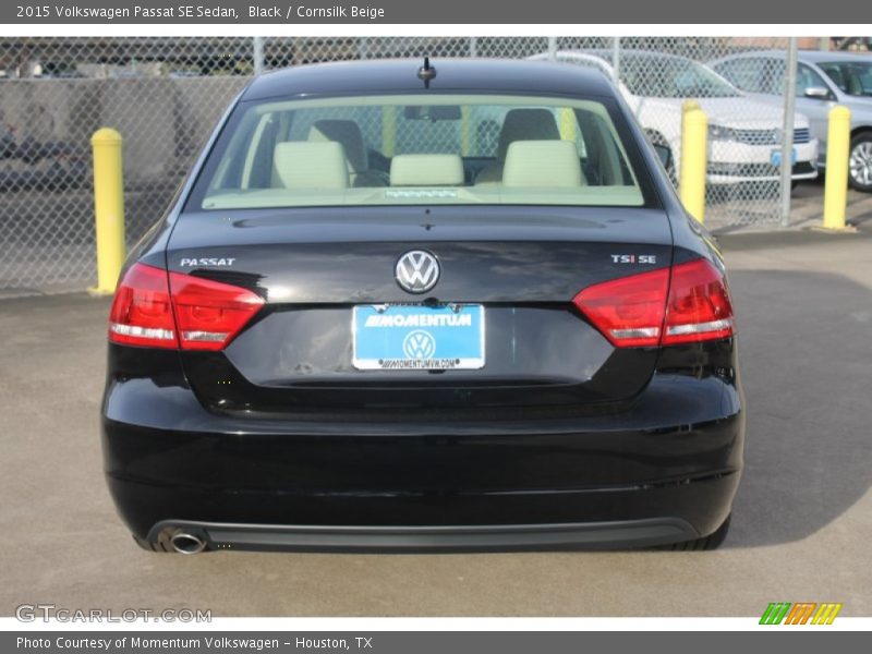 Black / Cornsilk Beige 2015 Volkswagen Passat SE Sedan