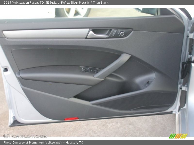 Reflex Silver Metallic / Titan Black 2015 Volkswagen Passat TDI SE Sedan