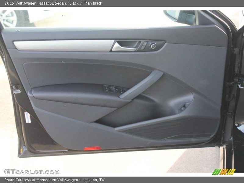 Black / Titan Black 2015 Volkswagen Passat SE Sedan