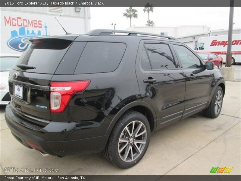 Tuxedo Black / Charcoal Black 2015 Ford Explorer XLT