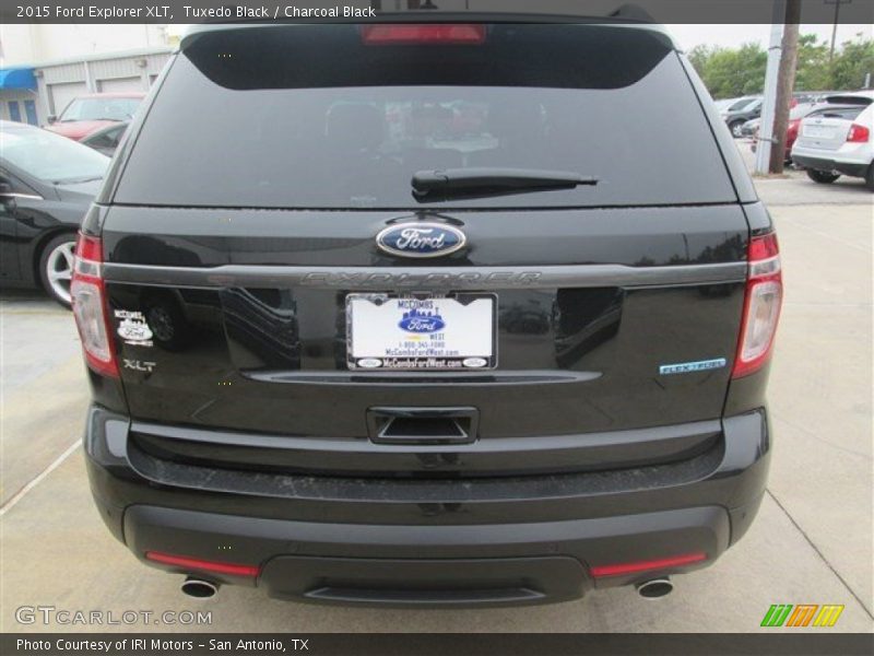 Tuxedo Black / Charcoal Black 2015 Ford Explorer XLT
