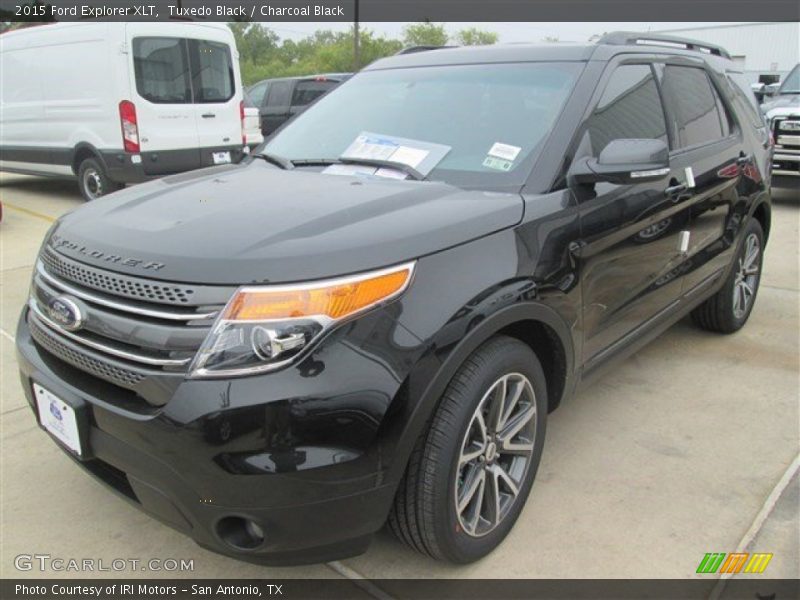 Tuxedo Black / Charcoal Black 2015 Ford Explorer XLT