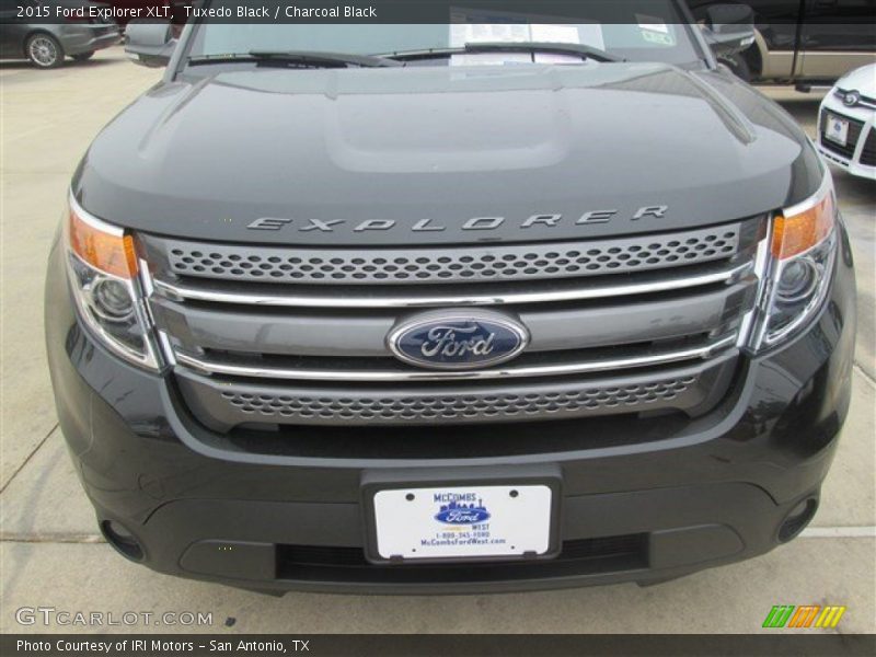 Tuxedo Black / Charcoal Black 2015 Ford Explorer XLT