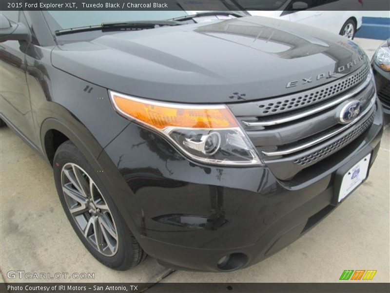 Tuxedo Black / Charcoal Black 2015 Ford Explorer XLT