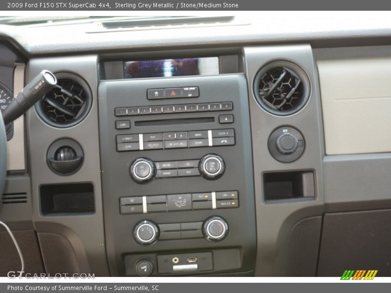 Sterling Grey Metallic / Stone/Medium Stone 2009 Ford F150 STX SuperCab 4x4