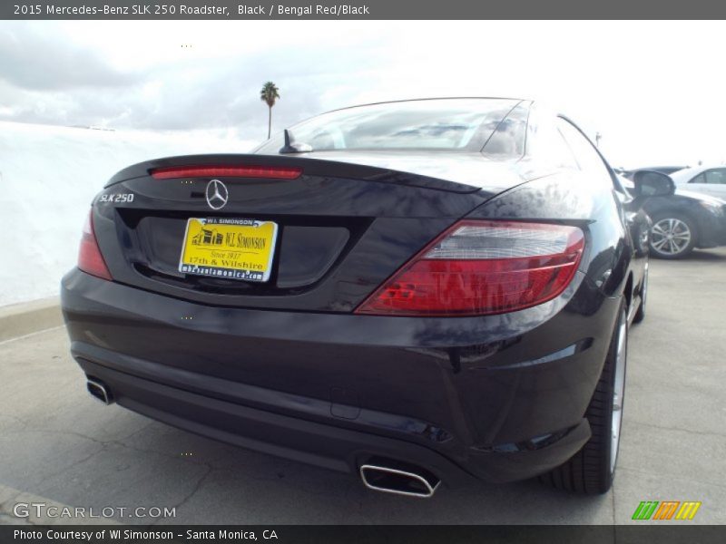 Black / Bengal Red/Black 2015 Mercedes-Benz SLK 250 Roadster
