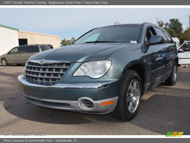 Front 3/4 View of 2007 Pacifica Touring