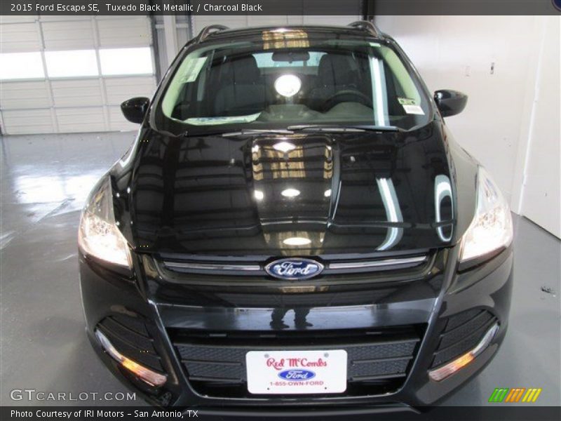 Tuxedo Black Metallic / Charcoal Black 2015 Ford Escape SE