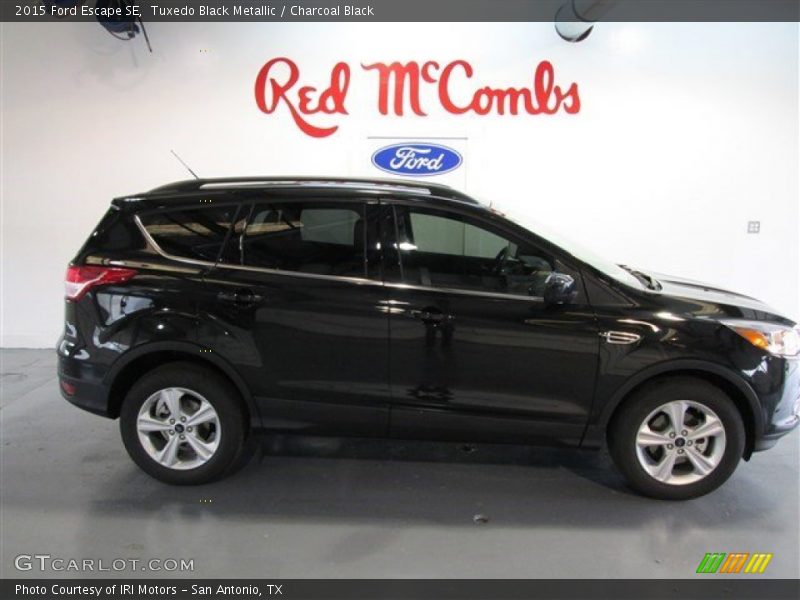 Tuxedo Black Metallic / Charcoal Black 2015 Ford Escape SE