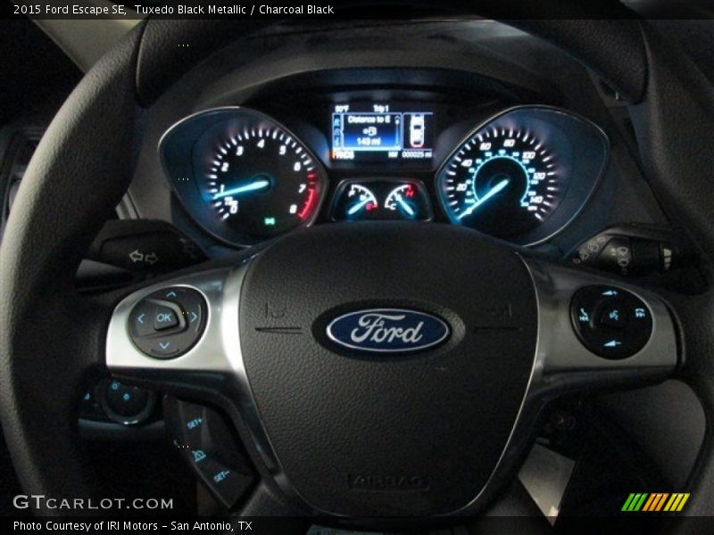 Tuxedo Black Metallic / Charcoal Black 2015 Ford Escape SE