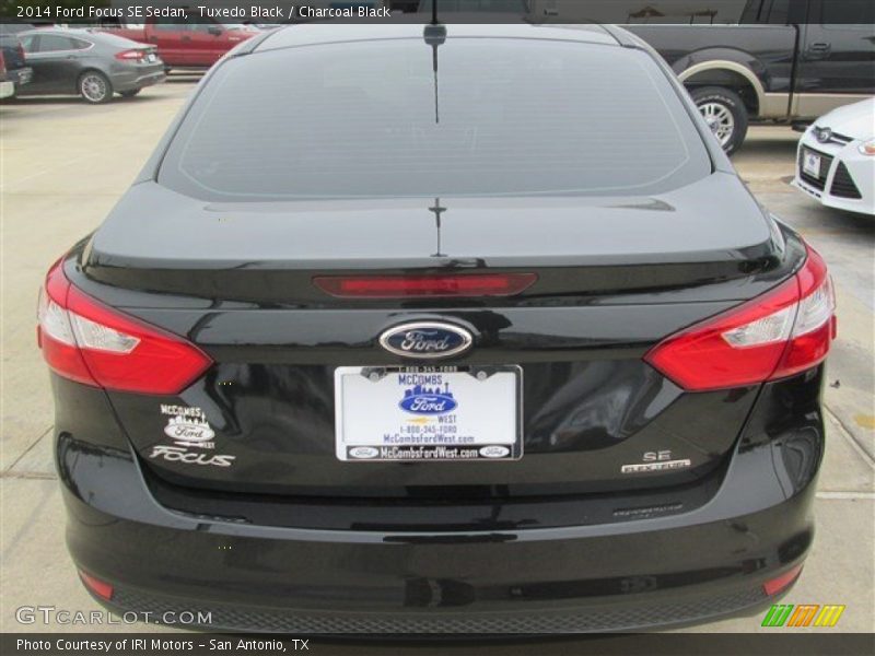 Tuxedo Black / Charcoal Black 2014 Ford Focus SE Sedan