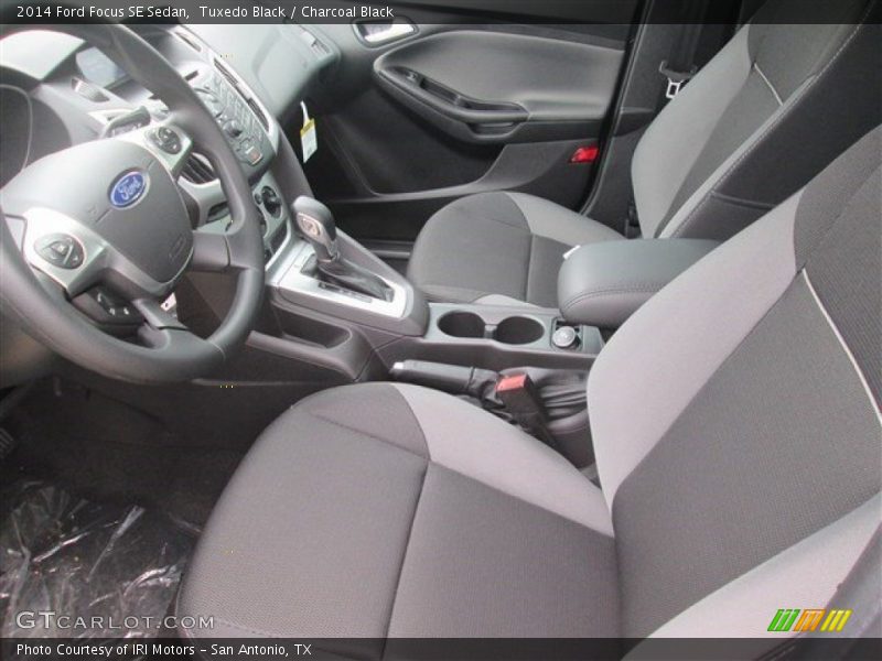 Tuxedo Black / Charcoal Black 2014 Ford Focus SE Sedan