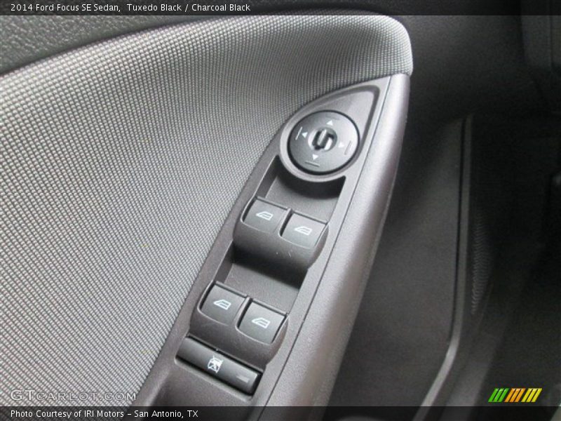 Tuxedo Black / Charcoal Black 2014 Ford Focus SE Sedan