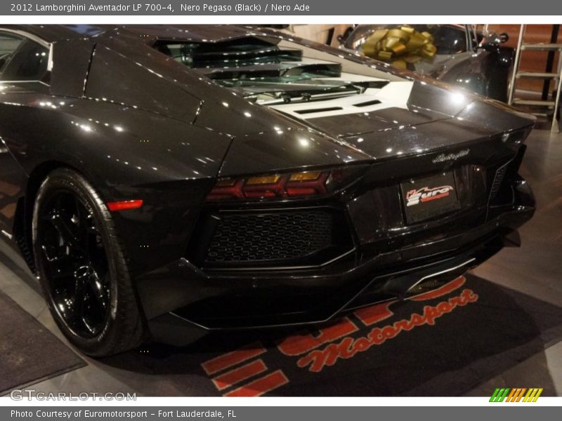 Nero Pegaso (Black) / Nero Ade 2012 Lamborghini Aventador LP 700-4