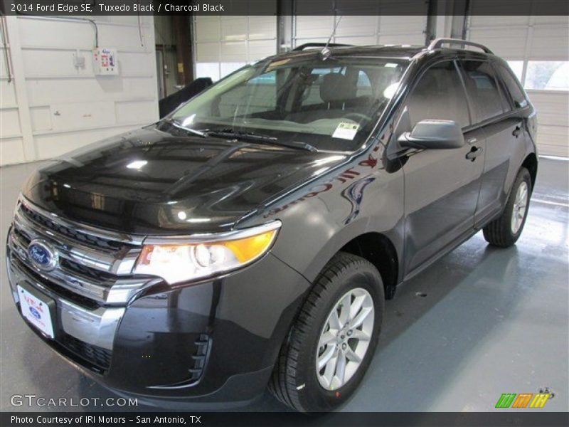 Tuxedo Black / Charcoal Black 2014 Ford Edge SE